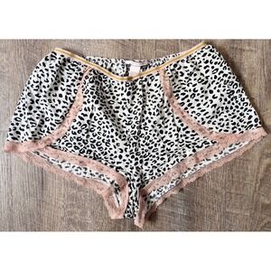 Victoria's Secret Sleep shorts leopard print and‎ lace size S lounge